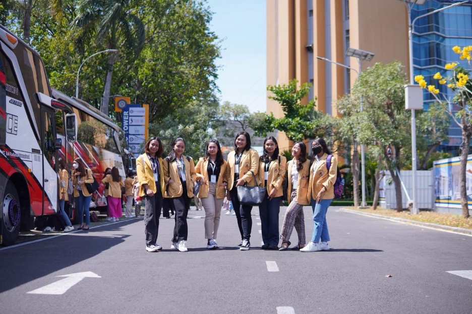 UNDIKNAS MELALUI KEGIATAN COMPANY VISIT NASIONAL AJAK MAHASISWA MENGENALI LEBIH DALAM DUNIA USAHA DAN INDUSTRI
