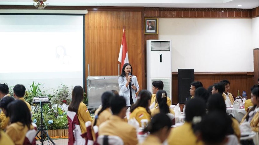 Table Manner dan Personality Development : Tingkatkan Kompetensi Diri Mahasiswa Undiknas
